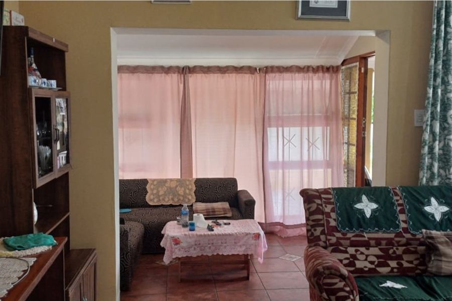 3 Bedroom Property for Sale in Levallia Western Cape